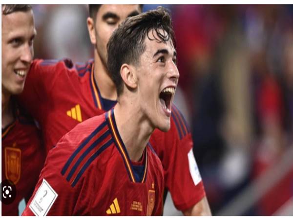 Bóng đá QT chiều 2/12: Tây Ban Nha lập kỷ lục về sử dụng cầu thủ trẻ
