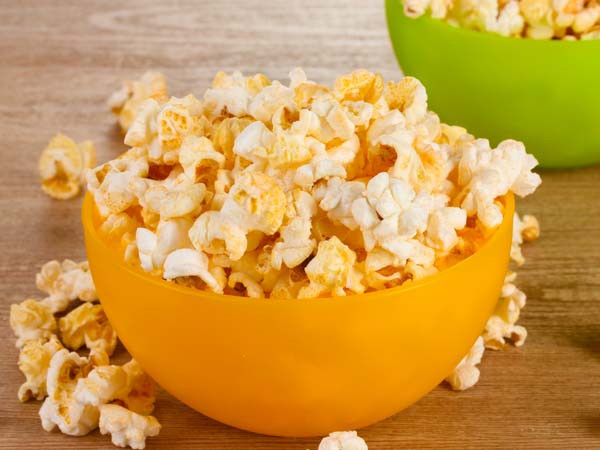 Nằm mơ thấy bỏng ngô có con số gì may mắn?