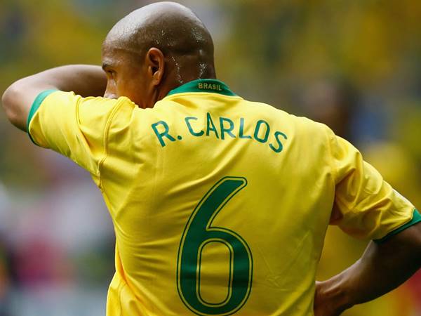 Số áo Carlos tại đội tuyển quốc gia Brazil